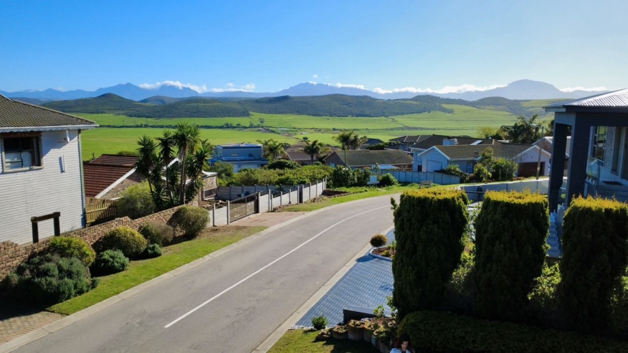 4 Bedroom Property for Sale in Fraaiuitsig Western Cape